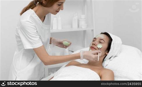 woman beauty salon face treatment 4