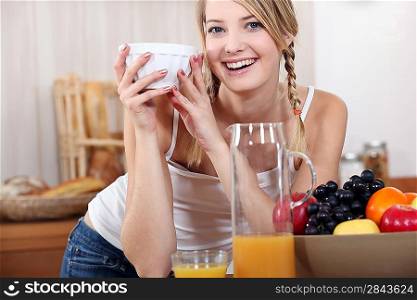 Woman having a healthy breakfast