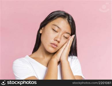woman holding her hands sleep