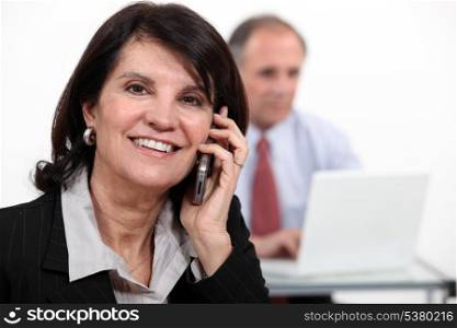 Woman on the phone with technicien