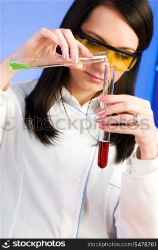Woman scientist working in the lab