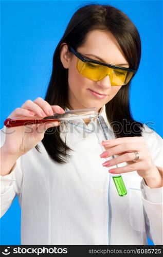 Woman scientist working in the lab