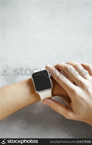 woman with smartwatch close up 3