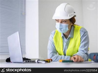 woman working as engineer_2