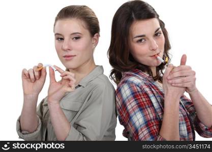 Women for and against smoking