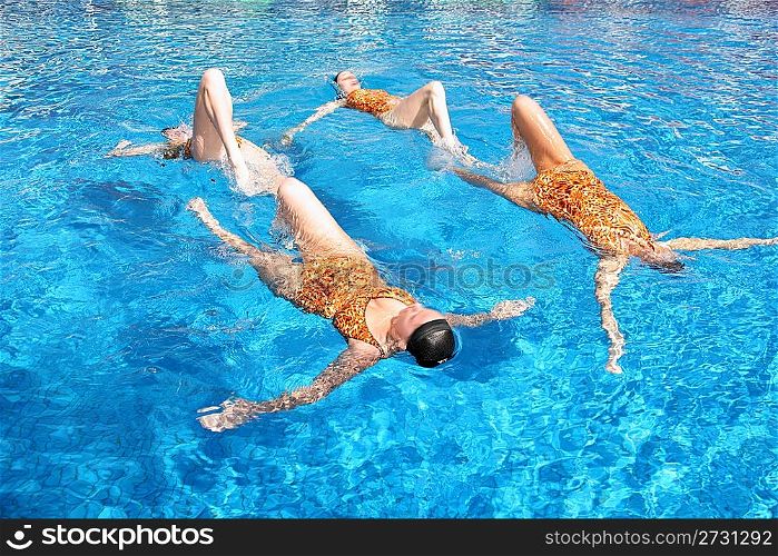 women synchronous floating