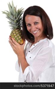 Women with pineapple