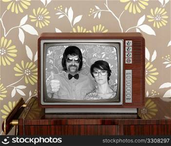 wood old tv nerd silly couple retro man vintage woman on wallpaper