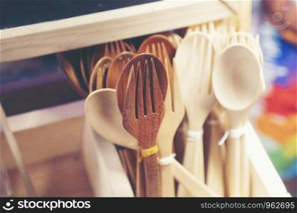Wooden cutlery set Environmentally friendly products