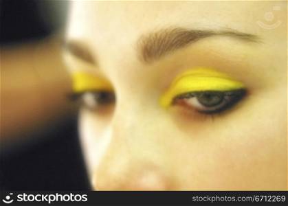 Yellow eye liner