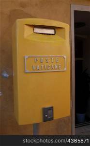Yellow post box, Rome