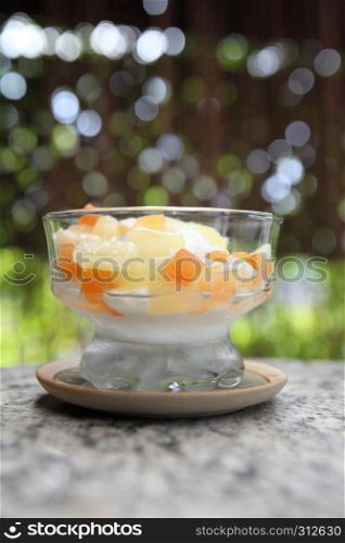 yogurt with fruit salad