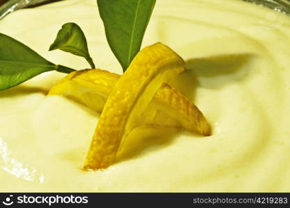 yogurt with lemon