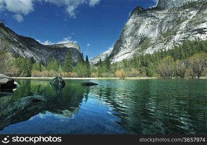 Yosemite lake