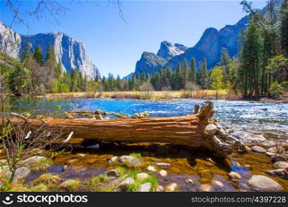 Yosemite Merced River el Capitan and Half Dome in California National Parks US