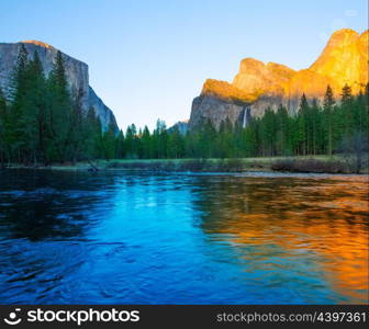 Yosemite Merced River el Capitan and Half Dome in California National Parks US