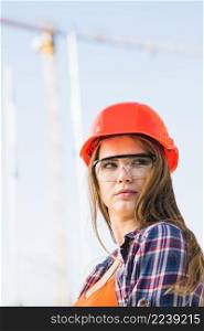 young builder woman site