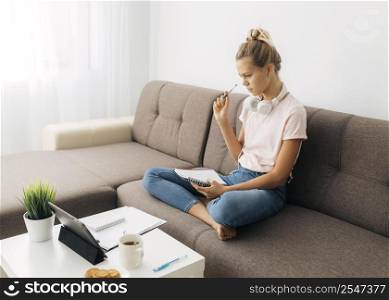 young girl paying attention online class 7