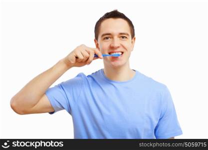 Young man at home brushing teeth in the morning. Z7+pOiRPAjR6xafPYkYbA2llwP5tADUfjRKINb6iQ8VRKi35K5SIw2BXUY+jWO59aSRtEvijMD1VDcy2rfDdZEKgDqgEWe0c0HPS8N73HPfGJpBL0BNEL/h84jFUoF7yLME4ww1jsK38w+neRH+MhbhgTGTRjMoF38aRkB5fiVf/FdMypDr4ZO4TCySyPQ9uDwLwcCwCiJBHcogNtqqle75u/kgjT6luXHNREkDcyJEf4iqHOZTh+wnxke6S5pyfZFiWwQ34uRu4ca5H5giAVyEG5+r+UtkZjYRfSR1RwsgiJUHnIPERp6fJm7DwE5yp
