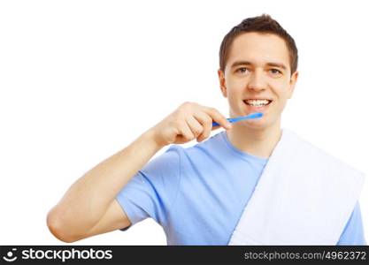 Young man in blue shirt brushing his teeth. Z7+pOiRPAjR6xafPYkYbA2llwP5tADUfjRKINb6iQ8VRKi35K5SIwxtYGNtpNmIbeLWD64gzl360JHTHVRoxrk6+ZiixPiM/tG3biZ3QrAZStyPUk8JkSJE9+X5I/keT6rVDSdu+Mm1IEbwjFPlfSYOJtcxkuhbzj3b4zDjcEf9jhMIiDNxx2A65DdWHCm5It6KiPVmaAWWoujM8CQwu8VGOeIkUVmWSDOXZb+9fxugQ5tMATUrY5p0SqULxPj36zVOwm+ZUcBi3CgRH+ycMCu5M/udZ1peDzB5ipc6O7TeE7CoFTahArDDT0v7SLt04