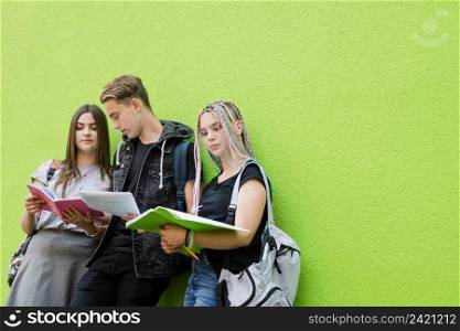 youngsters studying street
