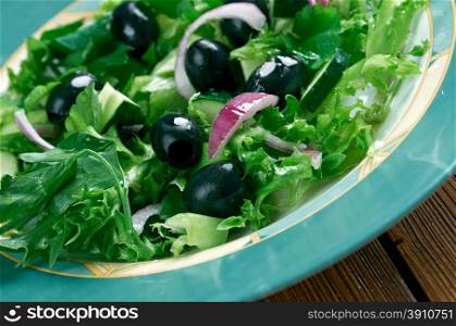 Zahter salatas? - Mediterranean salad with green leaves, olives and onions