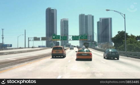 Zeitraffer einer Fahrt zum Miami Beach - Time lapse of drive to Miami Beach